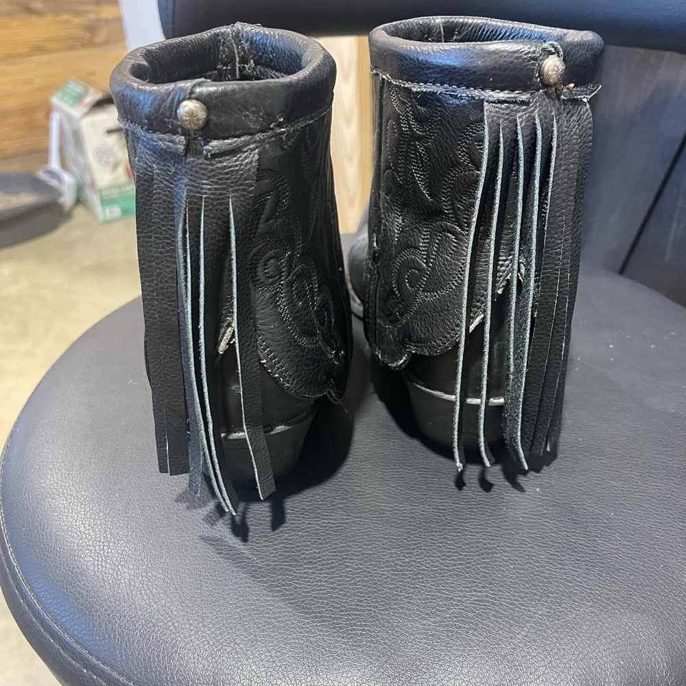 Ariat Boots (flipped) - Picture 2 of 5